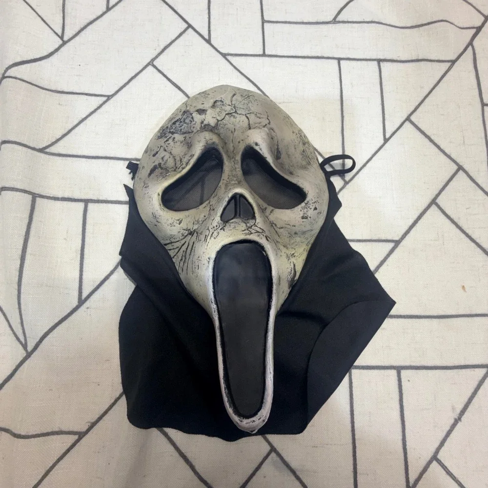 Easter Unlimited Scream Ghost Face Costume OS Black Mask and Robe Set